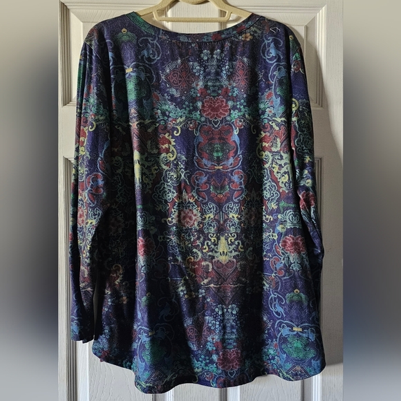 Vibrant Floral Long Sleeve Women's Top - Picture 2 of 4